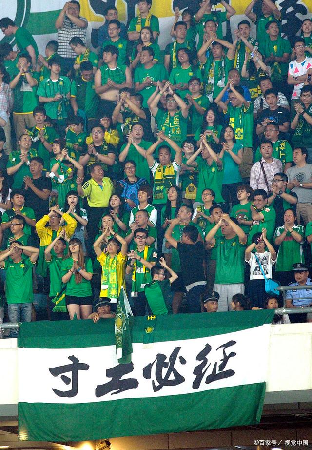 夏窗转会标王坑惨米兰：3700万先生低效，缺乏9号问题更严重了（米兰被夏窗标王拖累：3700万引援低迷，9号位空缺雪上加霜）