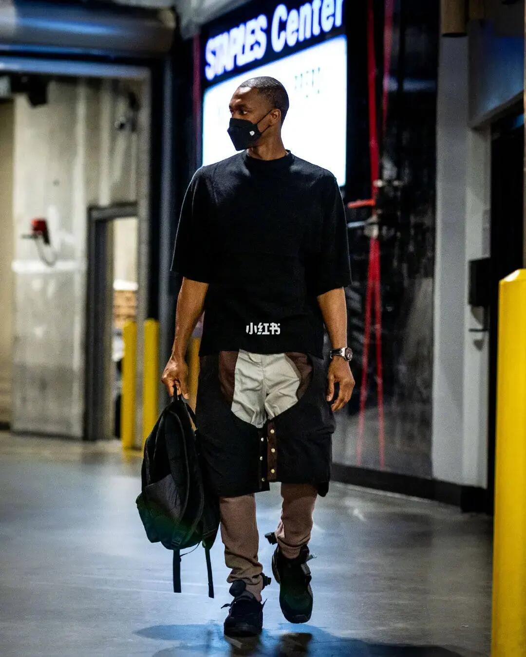 孔帕尼：去年11月我就说巴黎统治着每一场比赛，输了的都该赢（孔帕尼：去年11月我已断言巴黎场场占优，哪怕输球也应是赢家）