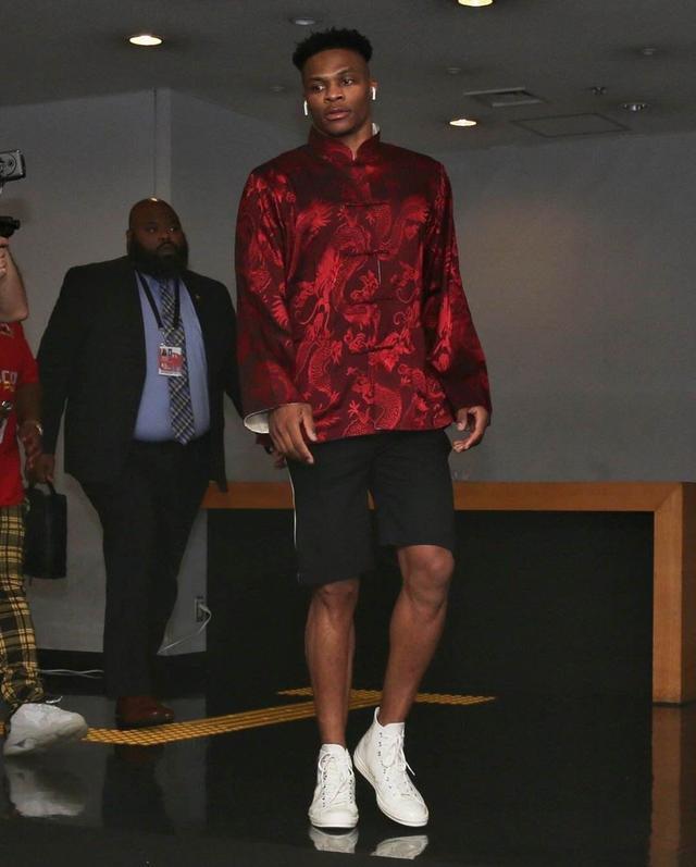 全市场：拉齐奥接近免签因西涅，年薪130万欧签约至明年6月（全市场：拉齐奥有望以自由身引进因西涅，年薪130万欧，合约至明年6月）